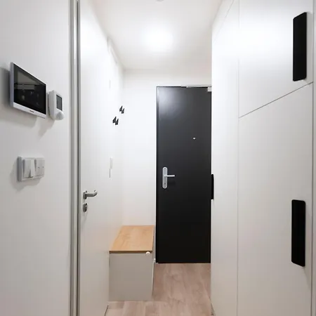 Apartment Mozart, Free Onsite Parking, Air Conditioning, 1gbs Wifi *