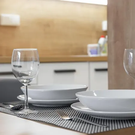Mozart, Free Onsite Parking, Air Conditioning, 1gbs Wifi Apartment Prague