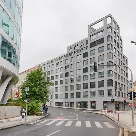 Mozart, Free Onsite Parking, Air Conditioning, 1gbs Wifi *